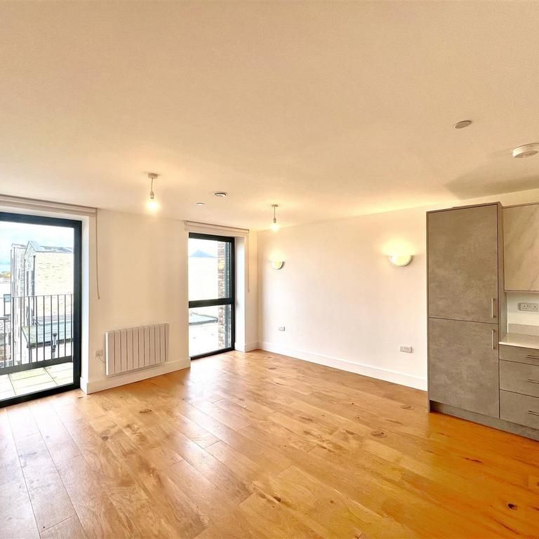 1 bedroom apartment to rent - Photo 1