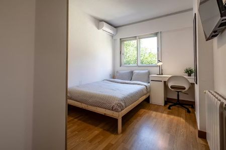 Carrer de Sant Joan de Déu, Valencia, Valencian Community 46011 - Photo 2