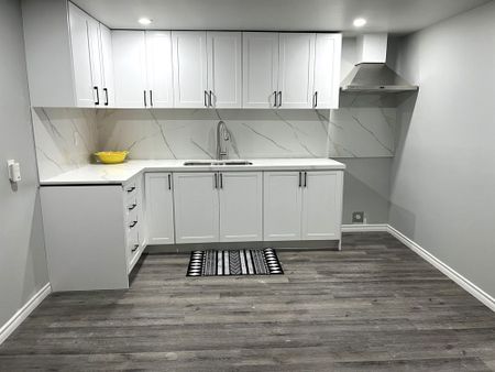 For Lease - 4 Brennan Road Unit# Room 1, Ajax, Ontario - Photo 3