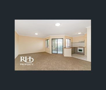 Spacious 3 x 2 townhouse - quiet & secure - Photo 5