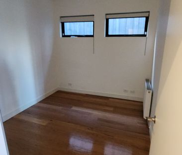 Pascoe Vale - Photo 4