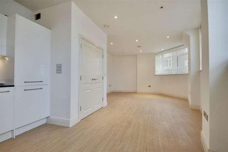 Quay House, Broad Street, Portsmouth, PO1 - Photo 2