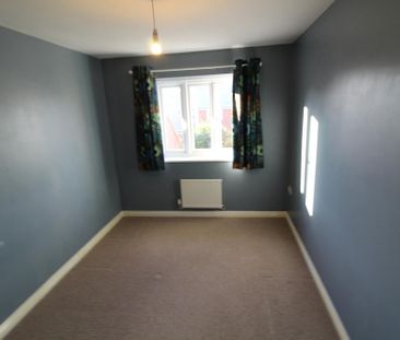 4 bedroom detached house to rent - Photo 3