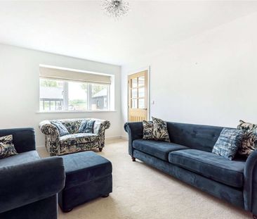 A superbly presented family home set in a private development. - Photo 4