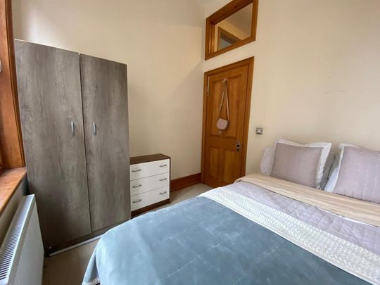 1 bedroom in a house share to rent - Photo 1