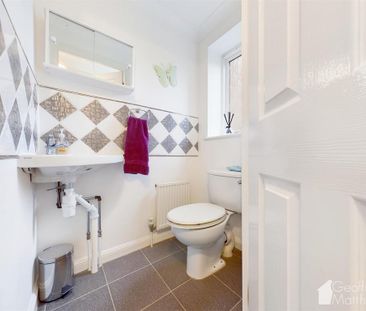 2 bedroom semi-detached house to rent - Photo 6