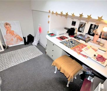 Thornville Place, Hyde Park, Leeds, LS6 - Photo 3