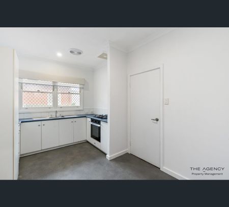 16 Blackdoune Way, Westminster, WA 6061 - Photo 2