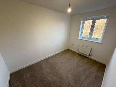 3 bedroom semi-detached house to rent - Photo 5