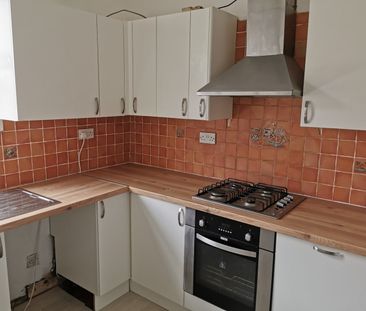 3 Bed Terraced House, Linwood Road, CH42 - Photo 6
