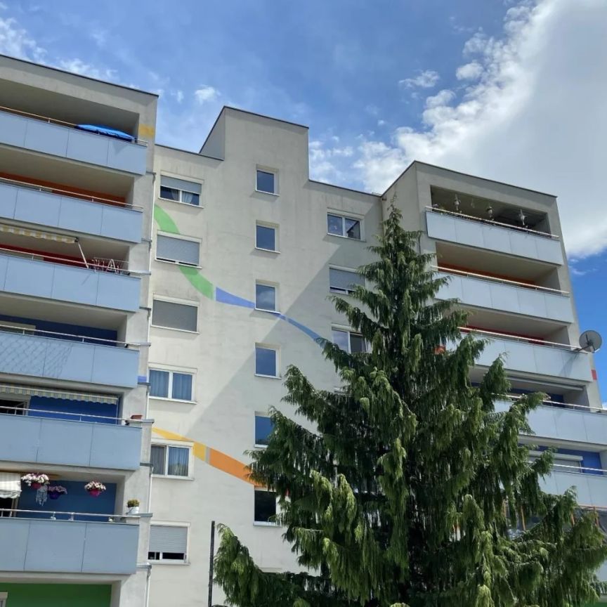 Unbefristete und möblierte 2-Zimmer-Wohnung mit Küche! - Photo 1