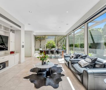 Fully Furnished Brighton Luxury on Lynch - Photo 4