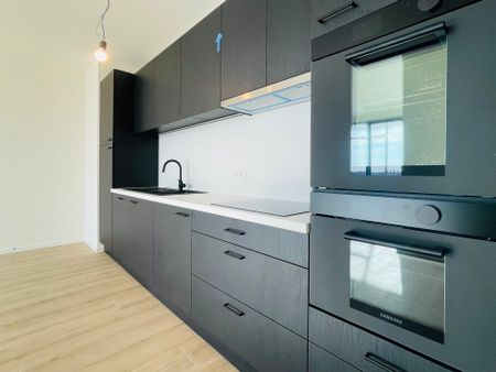 Instapklaar, energiezuinig appt met zonnig terras (18 m²) en panoramisch uitzicht ! - Foto 3