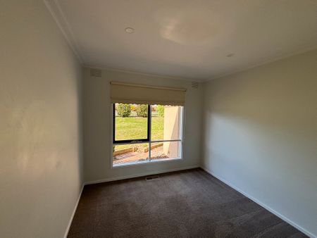 80 Roseman Road, Chirnside Park - Spacious Family Home in a Prime Chirnside Park Location - Photo 5