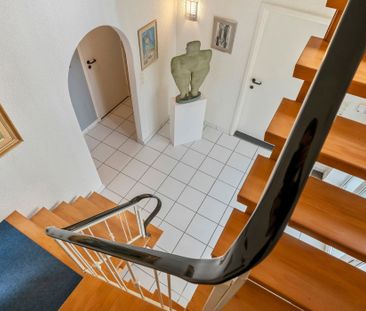 Te renoveren woning met 5 slaapkamers op ca. 2.019 m²! - Photo 2