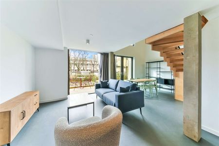 Brand new 3 double bedroom, 2 bathroom split level apartment to rent in this highly anticipated renovated development. - Photo 5