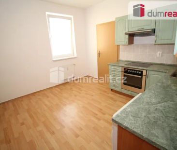 Krásný slunný byt 2+kk/B/S se sklepem a balkonem v prvním patře nov... - Photo 6