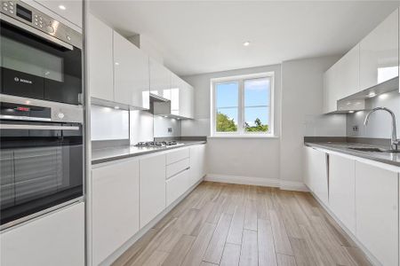 3 bedroom apartment to rent - Photo 5