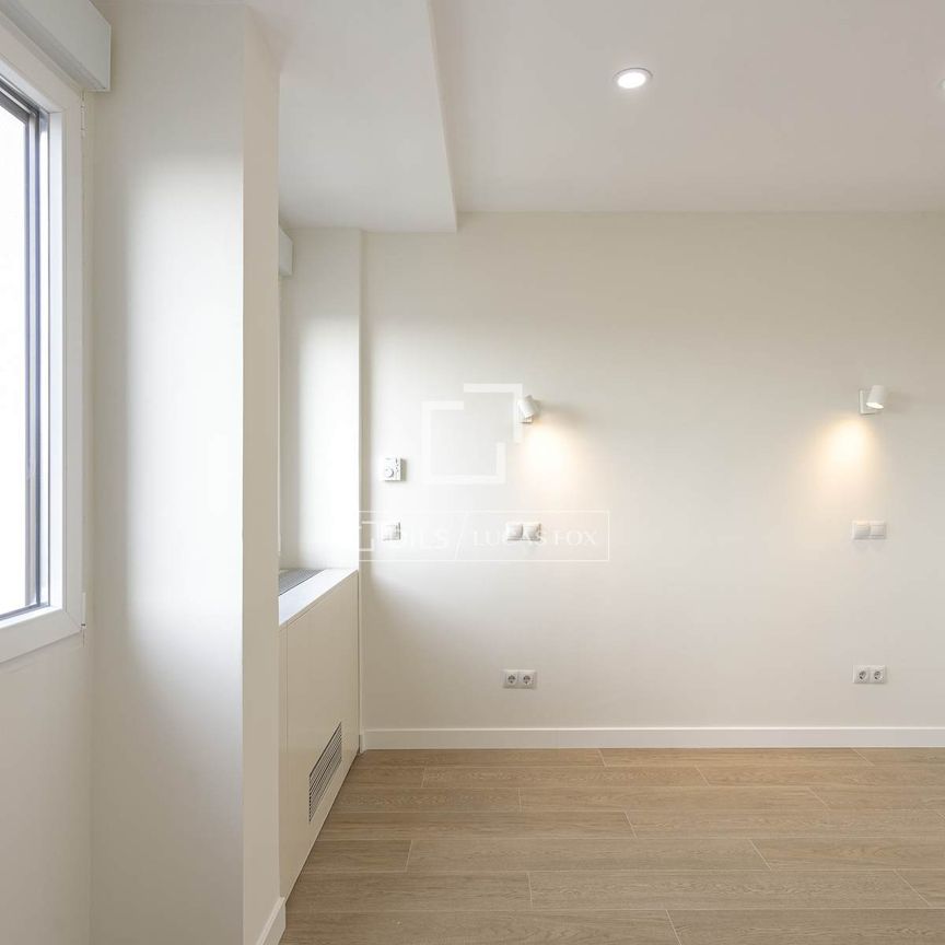 Excellent 2 Bedroom apartment for rent in Argüelles, Madrid - Photo 1