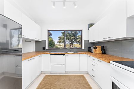 3 Broadridge Street Wombarra NSW - Photo 2