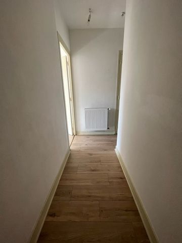 Dans belle maison, joli T1 entièrement rénové - Photo 2