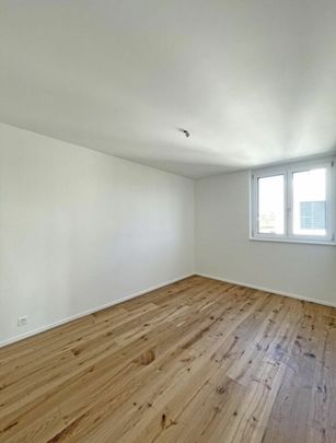 Moderne 3.5 Zimmer- Wohnung in Schwarzenbach - Photo 1