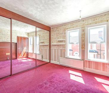 3 bedroom terraced house to rent - Photo 4