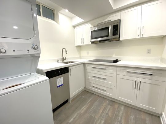 For Lease - 11 Berkshire Court, Whitby, Ontario - Photo 1