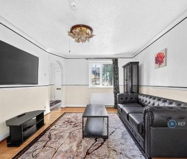 4 bedroom semi-detached house to rent - Photo 1
