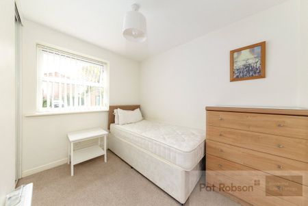 Belvedere Gardens, Newcastle upon Tyne - Photo 3