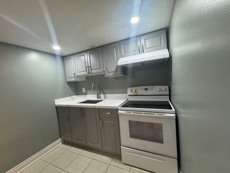 For Lease - 6 Lillian Crescent, Brampton, Ontario - Photo 4