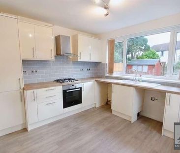 Worle, BS22 - Photo 3