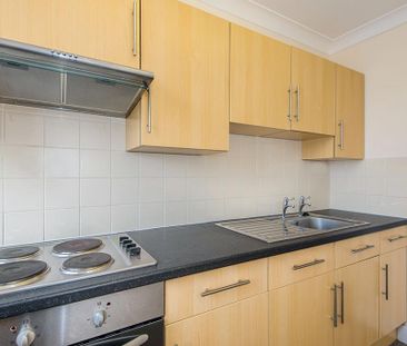 1 bedroom flat to rent - Photo 2