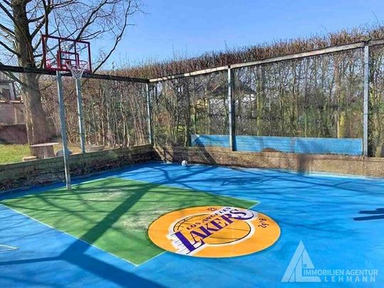 Luxuriöses Einfamilienhaus mit Dachterrasse, Sauna und großzügigem Grundstück in Angersdorf! - Photo 1