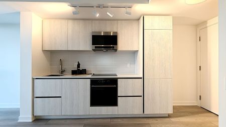 For Lease - 120 Broadway Avenue Unit# 1013, Toronto, Ontario - Photo 4