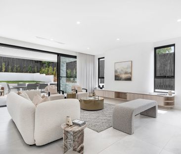 Brand New Luxury Five Bedroom Home in Ultra-Convenient Location - Photo 1