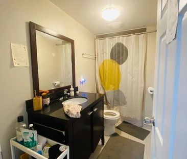332 Salem Avenue apartment — Toronto, ON (3-Bedroom) - 3 Bedroom - Photo 6