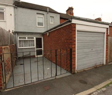 3 bedroom terraced house to rent - Photo 6