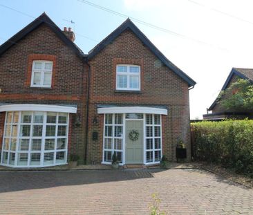 2 bedroom maisonette to rent - Photo 1