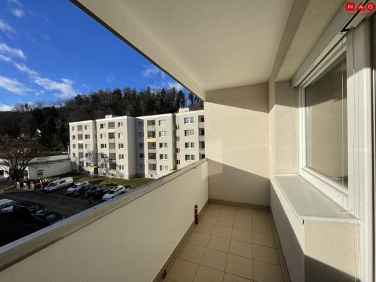 Wohlfühloase in Leoben: Gepflegte 3-Zimmer-Wohnung mit sonniger Loggia und neuem Bad! - Foto 1