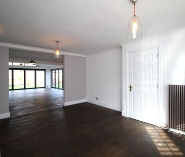 5 bedroom detached house to rent - Photo 2