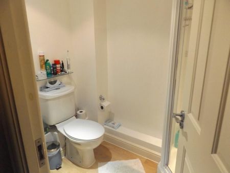 Langton Court, Fairfield Road - Photo 3