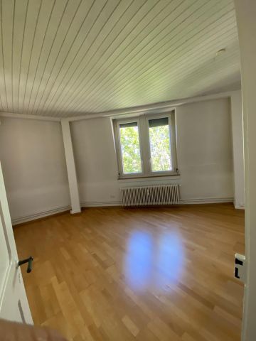 Einmalige 3-Zimmerwohnung an zentraler Lage zu vermieten - Photo 2