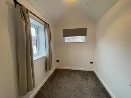 3 bedroom semi-detached house to rent - Photo 3