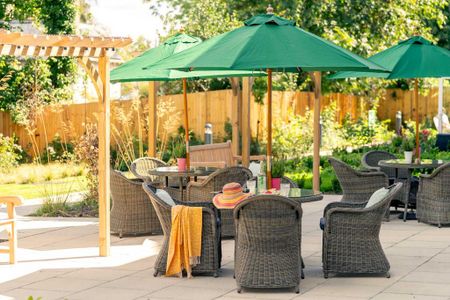 1 bedroom retirement property to rent - Photo 2