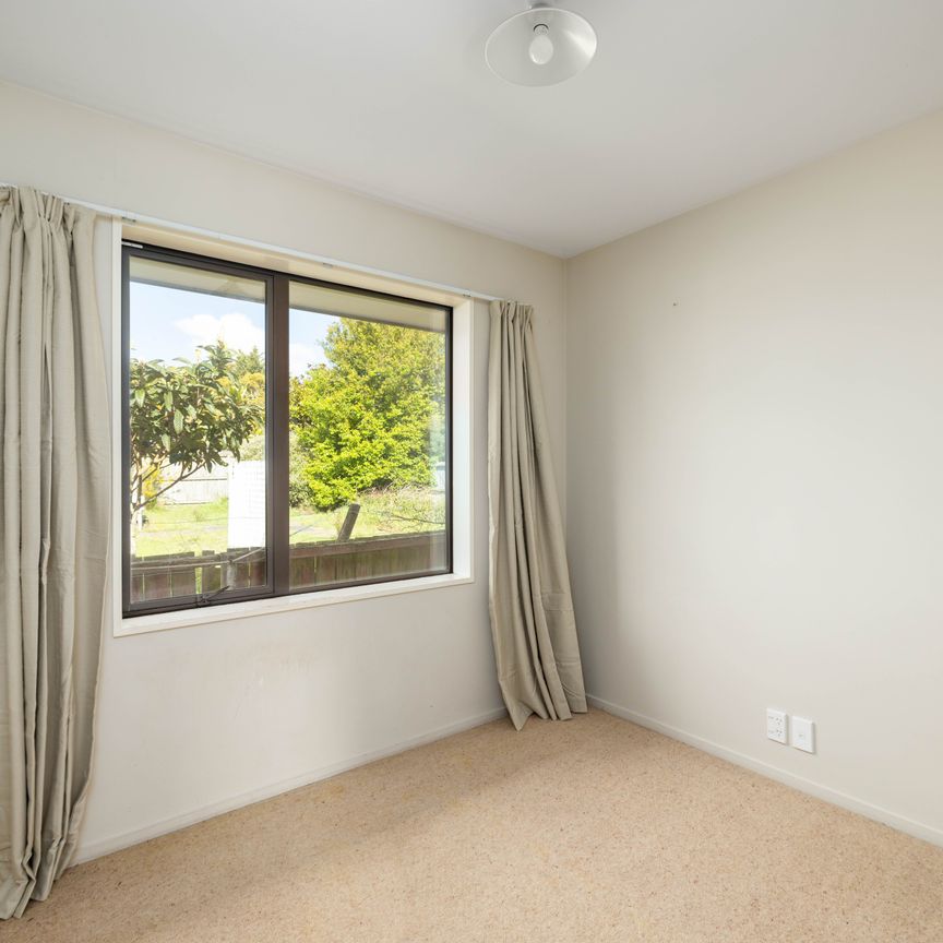 Fantastic 2 Bedroom Home With Views! - Photo 1