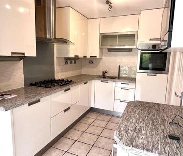 2 bedroom detached bungalow to rent - Photo 4