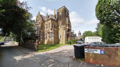 1 bedroom Flat in , Leeds - Photo 3