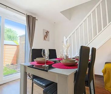 Tastefully furnished 2 bedroom semi detached property to let in the beautiful city of Milton Keynes - Photo 6