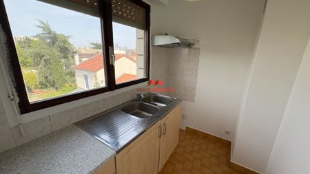 Location Appartement 1 pièce 28m² - Photo 2
